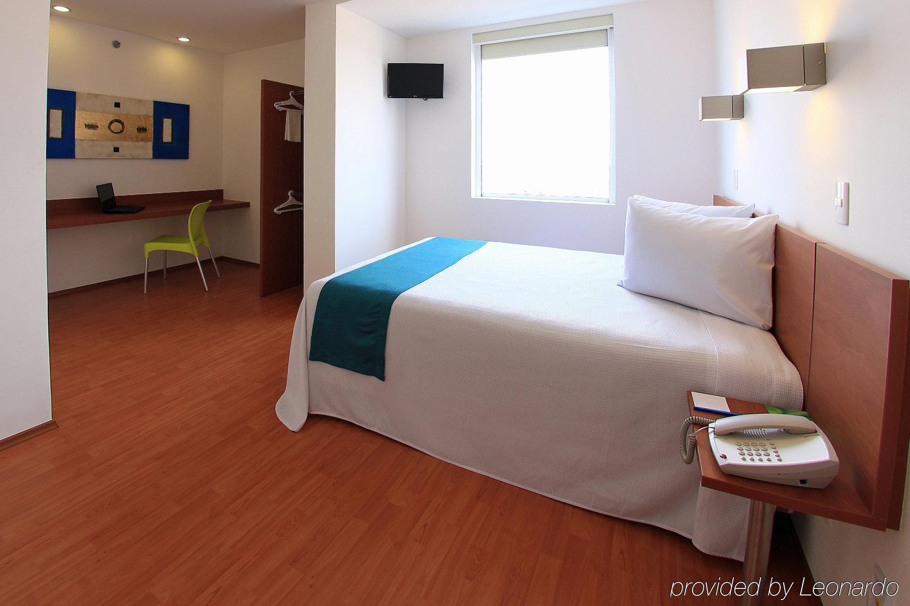 One Queretaro Aeropuerto Hotel El Coyote Kültér fotó