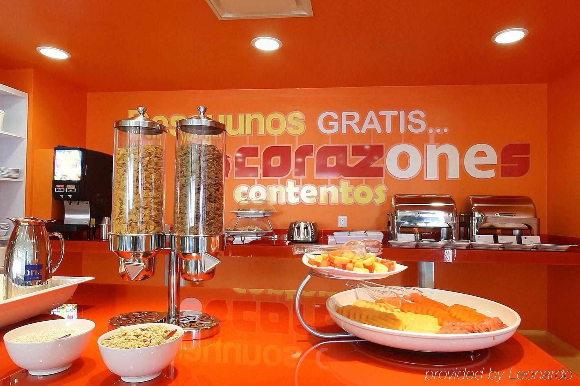 One Queretaro Aeropuerto Hotel El Coyote Kültér fotó