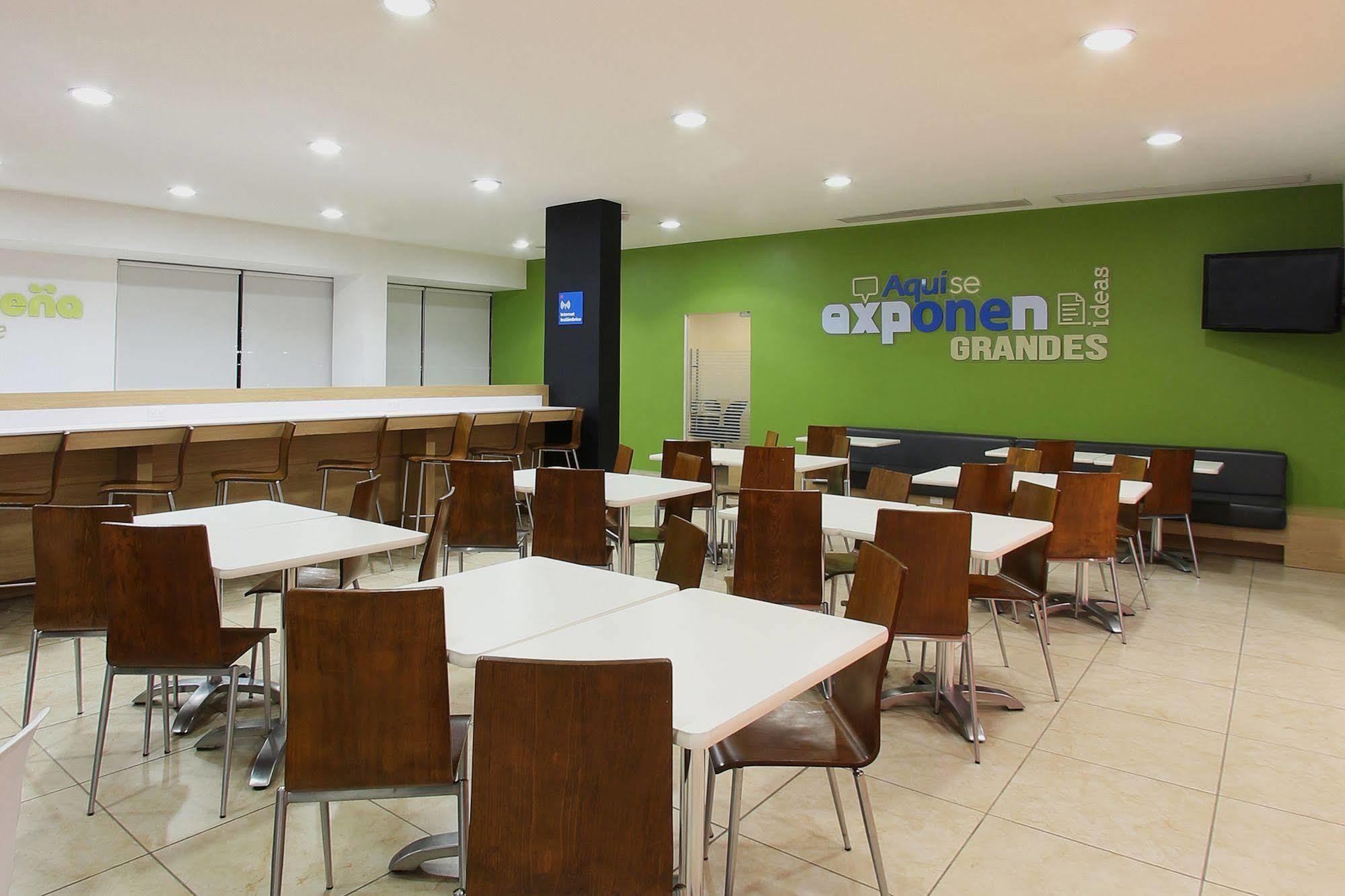 One Queretaro Aeropuerto Hotel El Coyote Kültér fotó