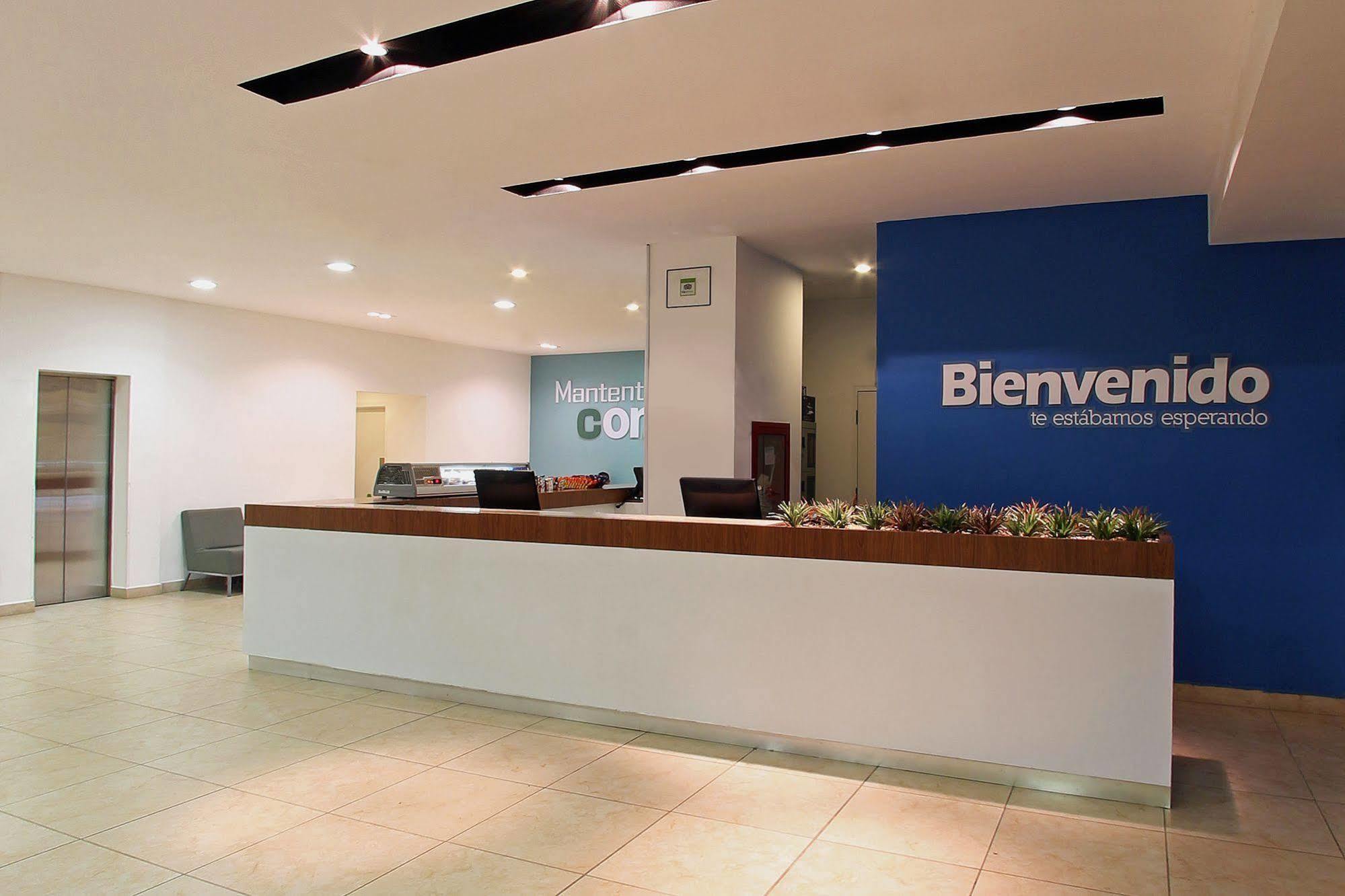 One Queretaro Aeropuerto Hotel El Coyote Kültér fotó
